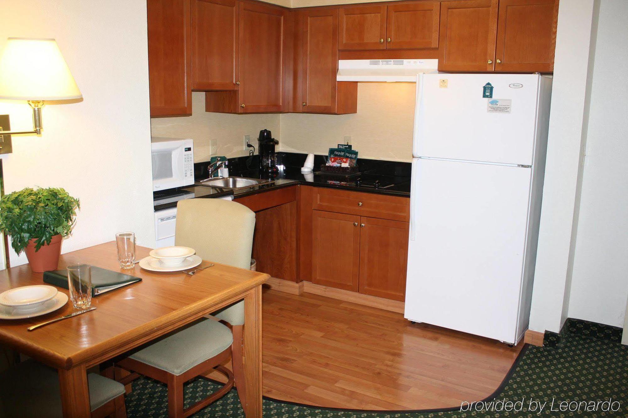 Homewood Suites By Hilton Dallas-Park Central Area Room photo